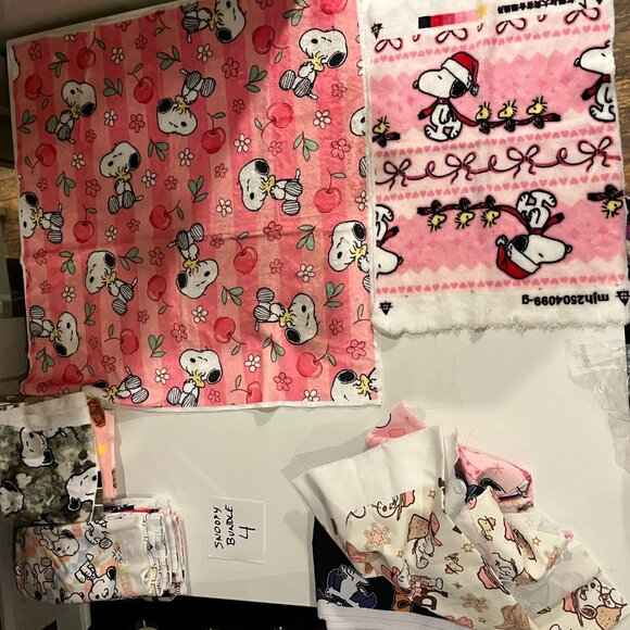 19 pc snoopy upcycled scrap fabric - bundle 4 - Picture 7 of 10